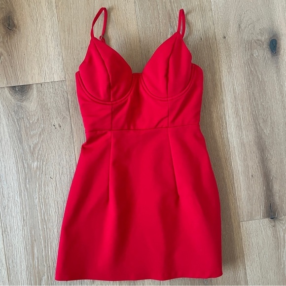 Princess Polly Novella Mini Dress, Valentine Red, Slim Fitting Sz 4 *L14 - Picture 2 of 4